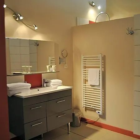 La Grange De La Dupuise Bed & Breakfast 3*