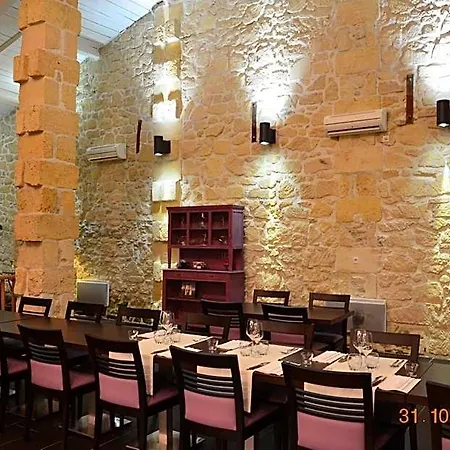 La Grange De La Dupuise Couette-café 3*